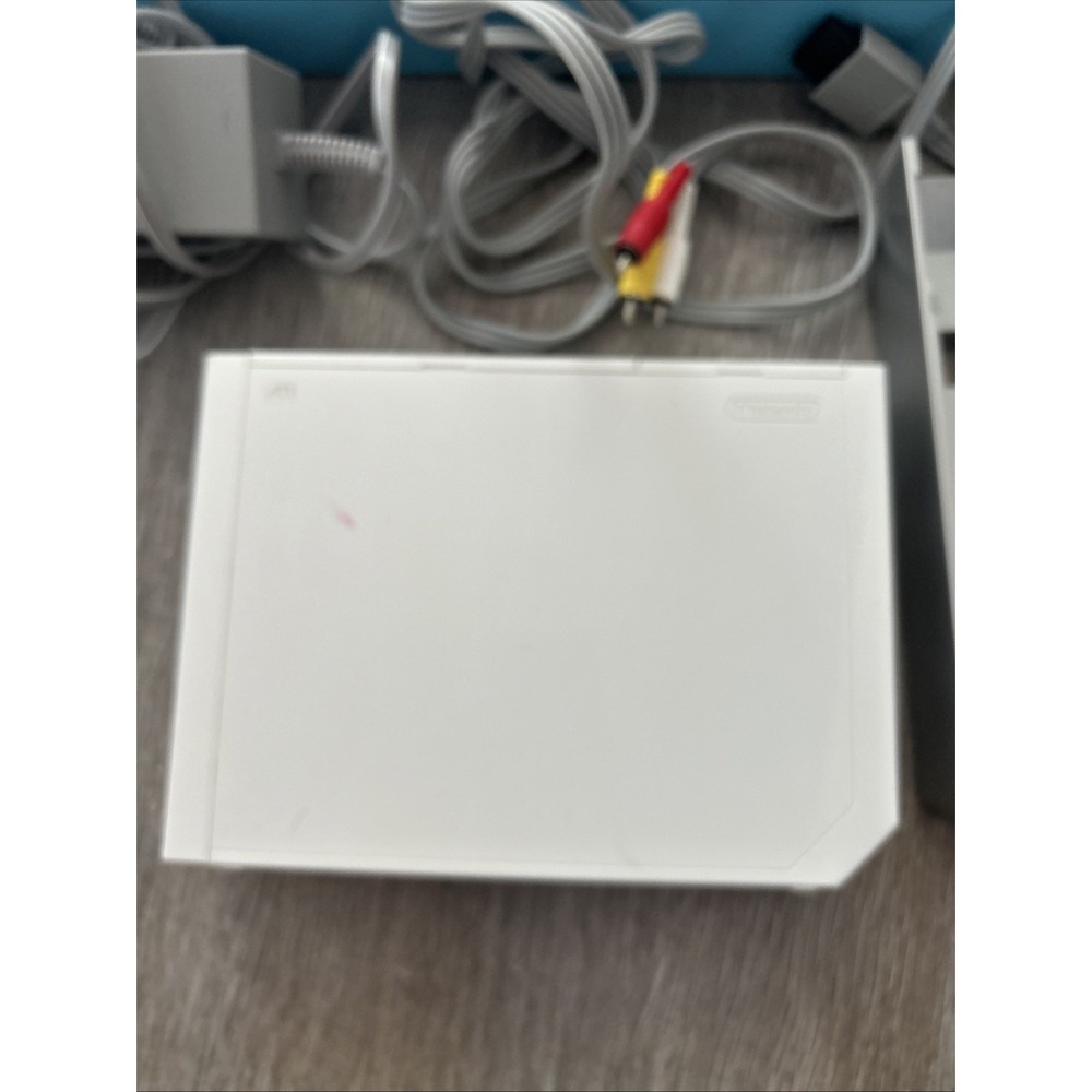 Nintendo Wii Video Game Console RVL-001 White **No Controller/motion Sensor* - Picture 4 of 10